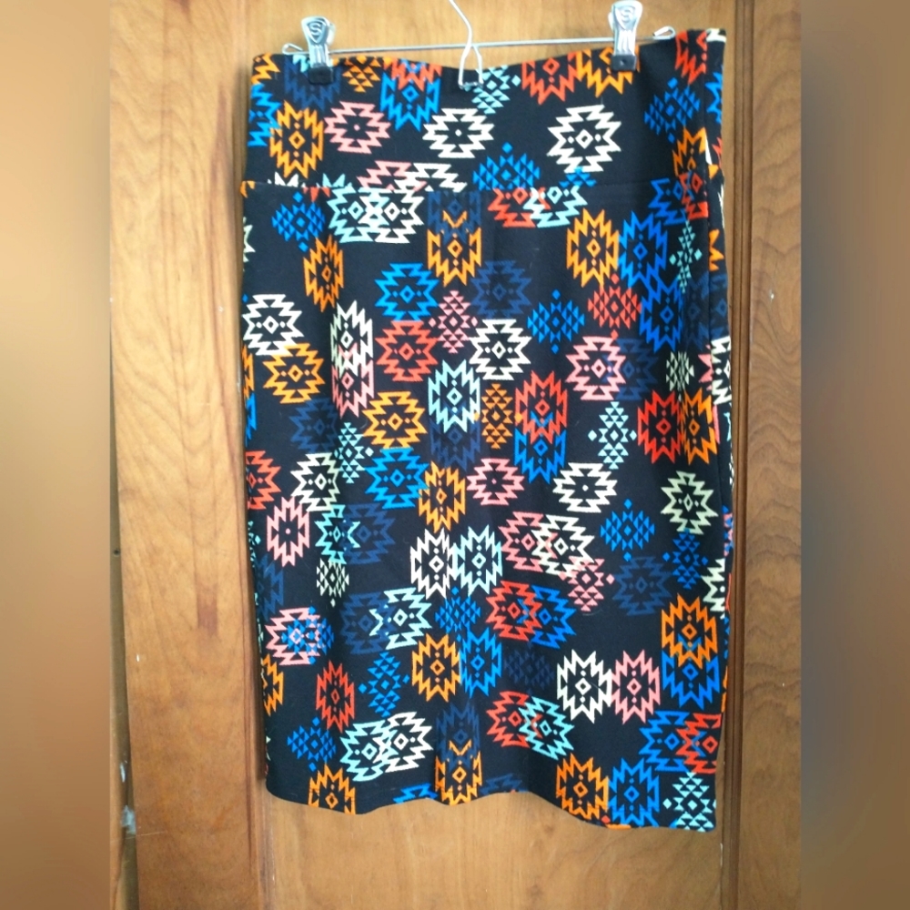 LuLaRoe Cassie M black multi pattern